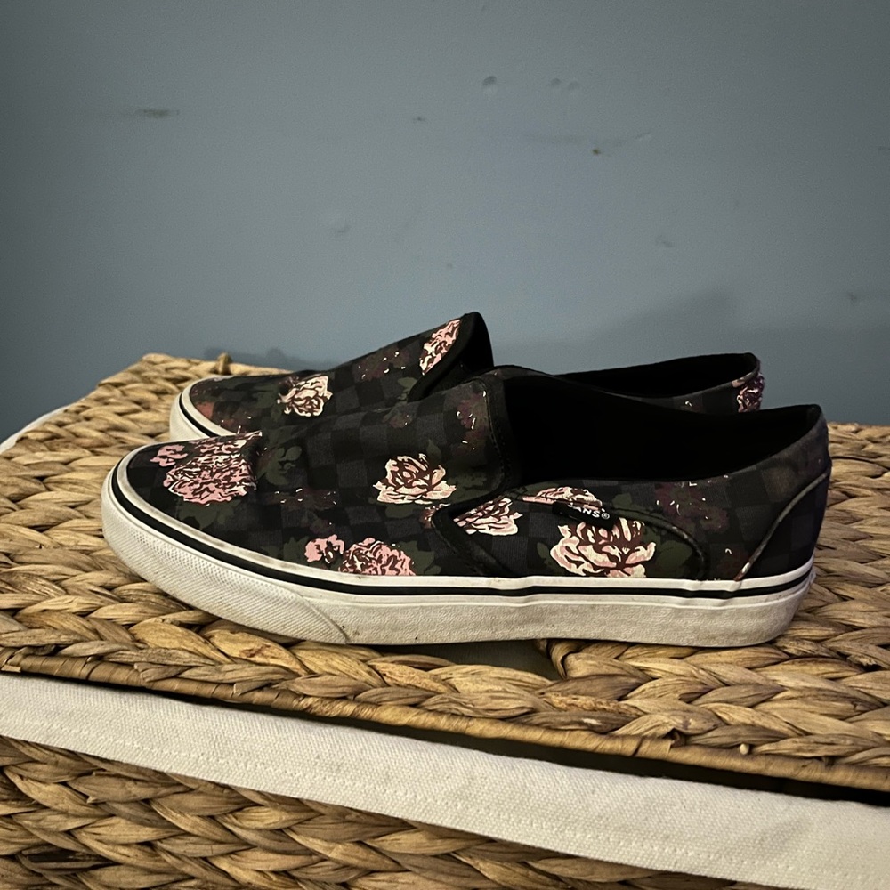 Women’s Rose Petal Flower Vans size 8 - Picture 3 of 7